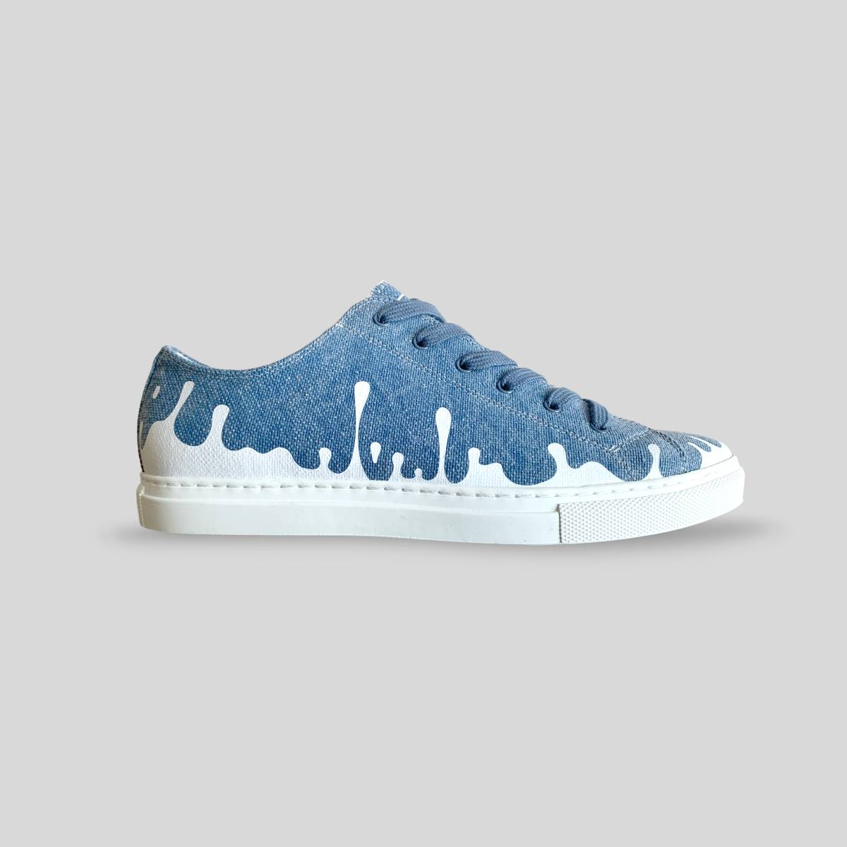 Zephyr Canvas Low-Top — Blue Canvas Sneakers