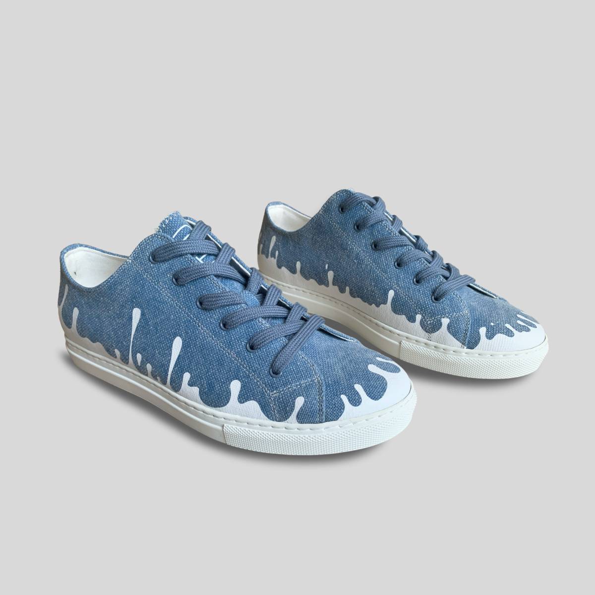 Zephyr Canvas Low-Top — Blue Canvas Sneakers