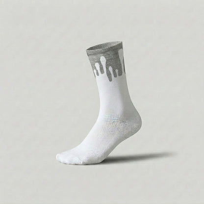 Lunar white and light grey socks showcasing the 33MB Zero Gravity© upward drop design on a minimalist background.